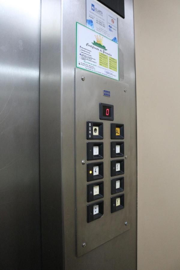 Apartamento Central Proximo A Rodoviaria E Faculdades Curitiba Eksteriør billede